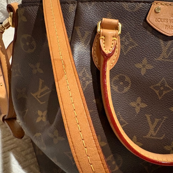 Louis Vuitton Turenne PM - Picture 7 of 11